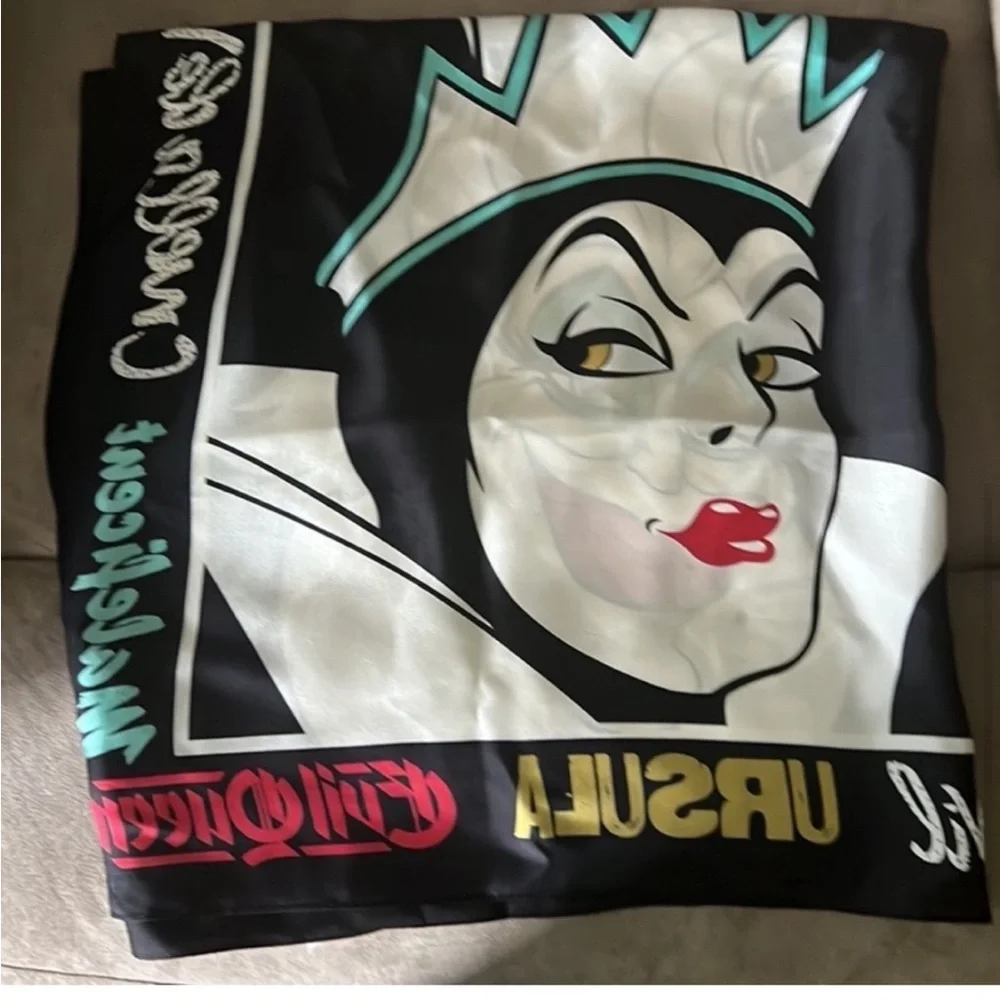 NWT Disney X Coach Villains Print
Silk Square Scarf - Picture 5 of 6
